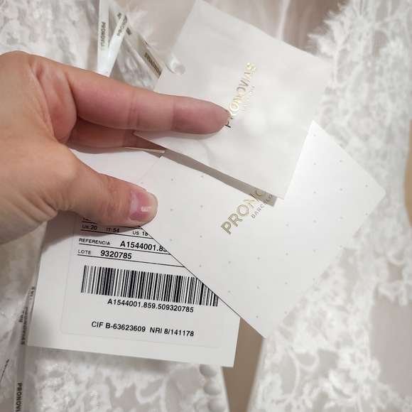 Pronovias | The Orion Lace Wedding Dress Off White Crystal NEW Size 18 - Picture 11 of 16
